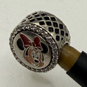 Pandora Disney “Mistletoe Kisses” Beautiful CZ Framed Charm!